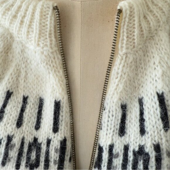 Ice Wear Icelandic Wool Cardigan - Picture 4 of 15